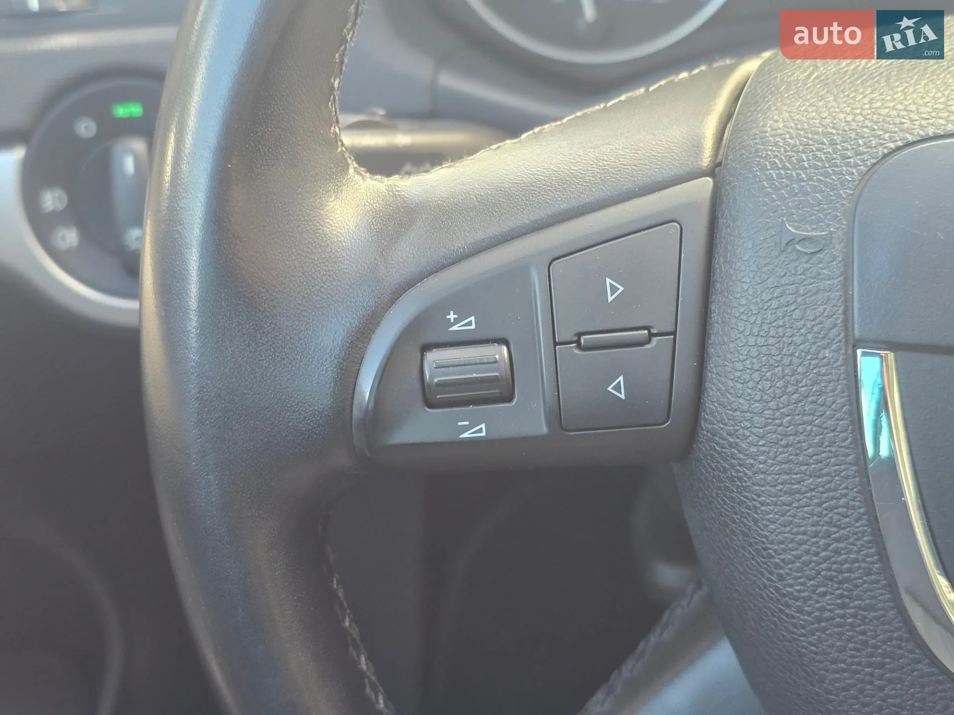 2010 Skoda Octavia - мініатюра 43
