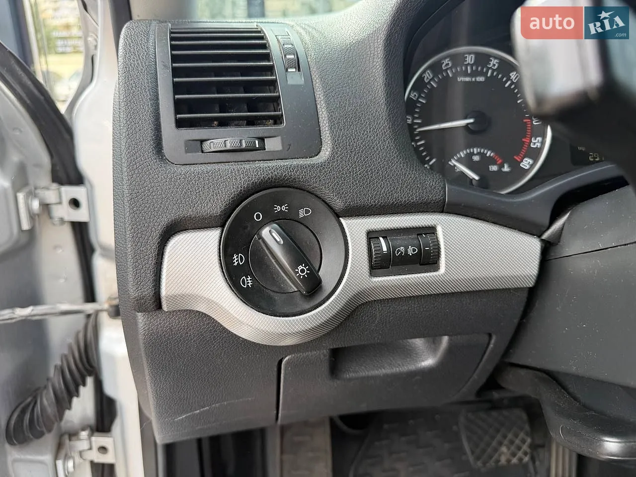 2012 Skoda Octavia - мініатюра 17