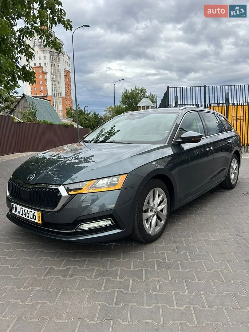 2020 Skoda Octavia - фото 1