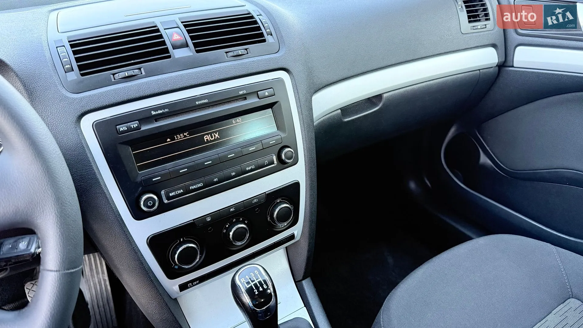 2011 Skoda Octavia - мініатюра 15