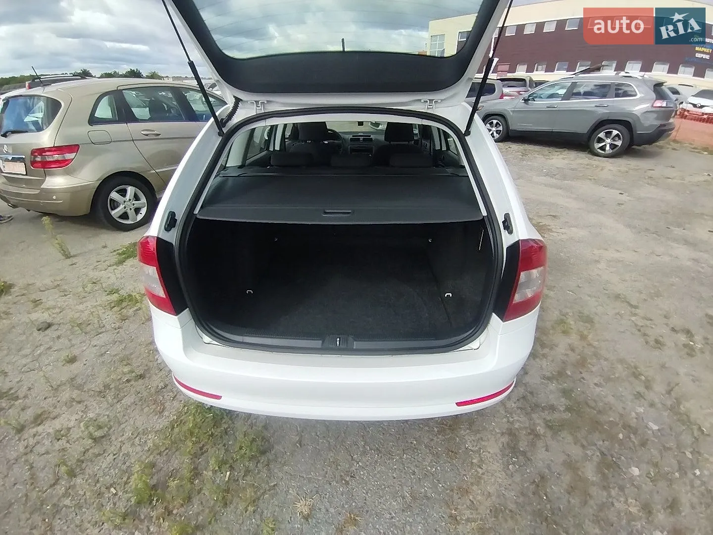 2011 Skoda Octavia - мініатюра 6