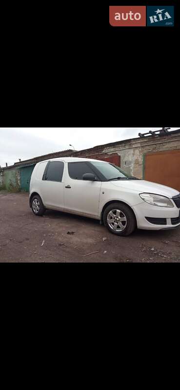 Универсал Skoda Praktik 2010 в Ровно фото 20 Универсал Skoda Praktik 2010 в Ровно