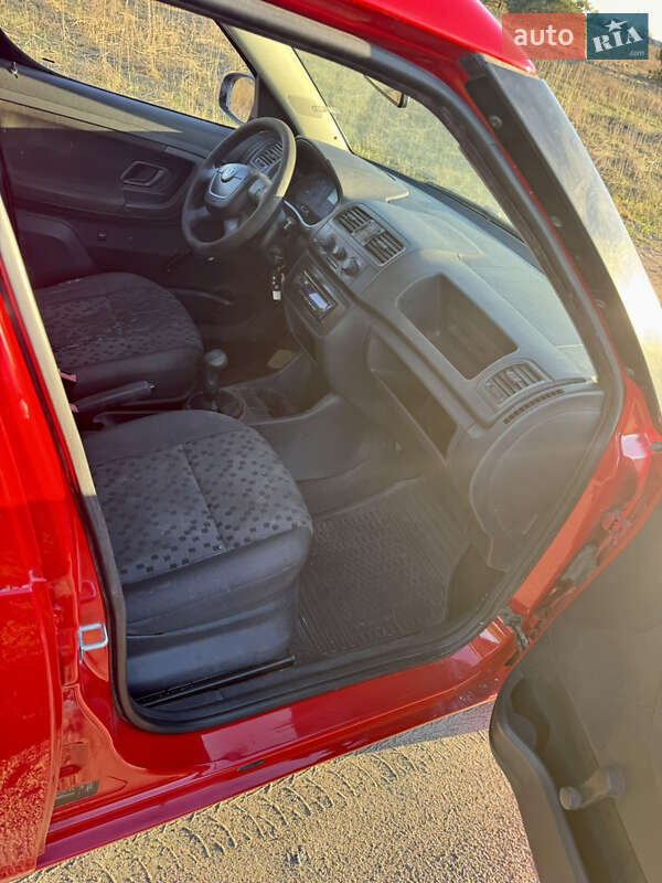 Универсал Skoda Praktik 2010 в Броварах