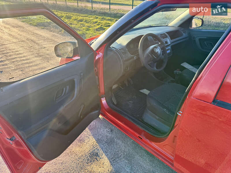 Универсал Skoda Praktik 2010 в Броварах