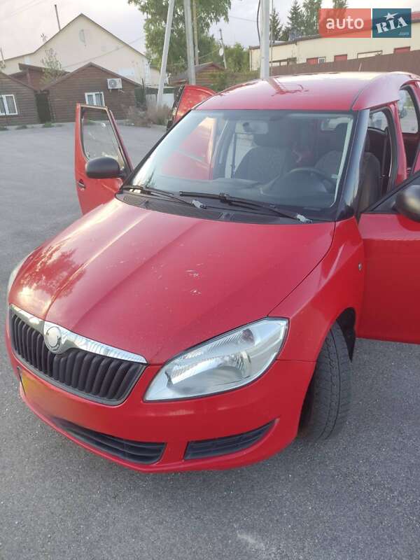 Хэтчбек Skoda Praktik 2013 в  фото Хэтчбек Skoda Praktik 2013 в