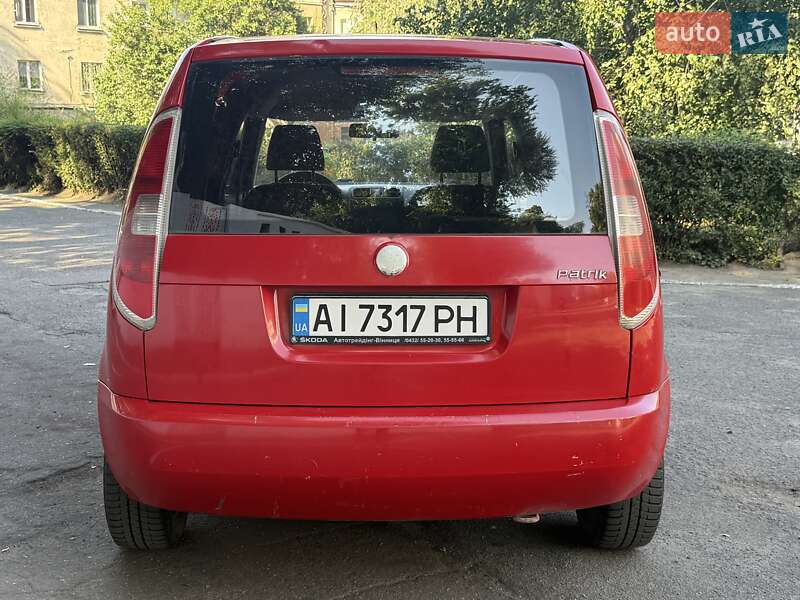 Грузовой фургон Skoda Praktik 2008 в Каменском