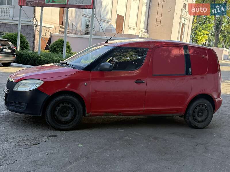 Грузовой фургон Skoda Praktik 2008 в Каменском