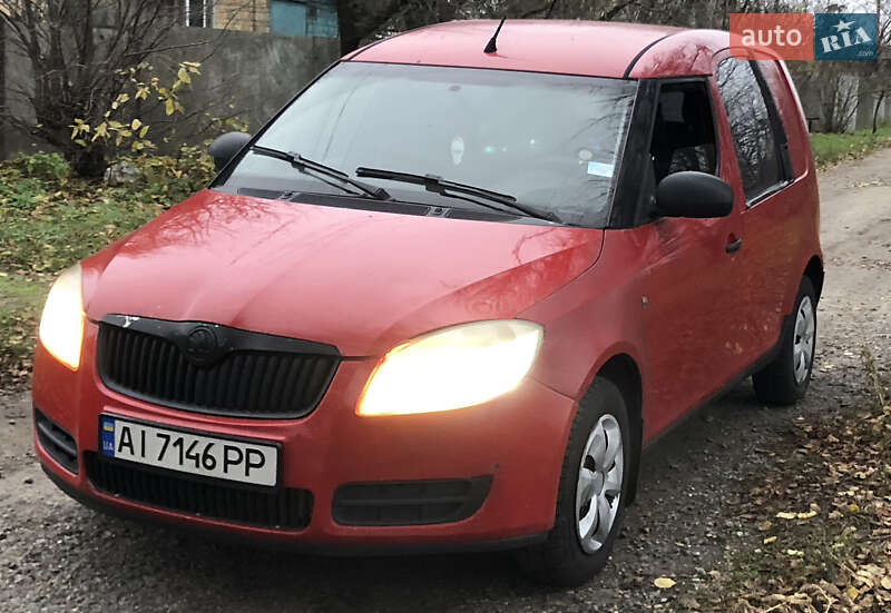 Вантажопасажирський фургон Skoda Praktik 2008 в Кагарлику