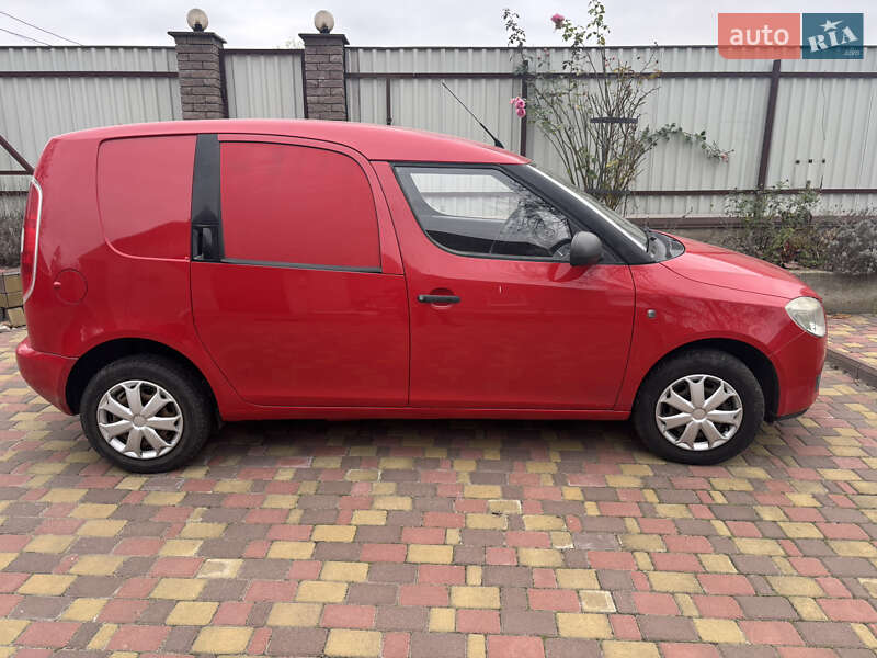 Вантажний фургон Skoda Praktik 2008 в Броварах