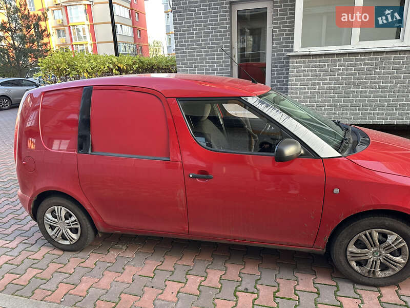 Вантажний фургон Skoda Praktik 2008 в Києві