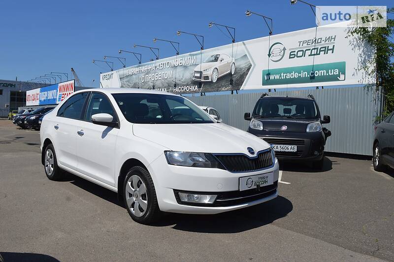 Хетчбек Skoda Rapid 2017 в Києві фото Хетчбек Skoda Rapid 2017 в Києві
