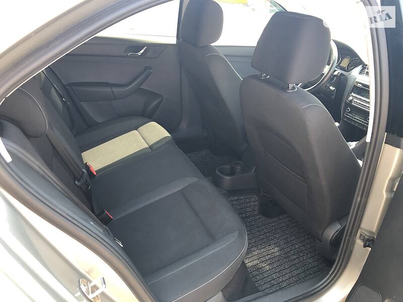 Лифтбек Skoda Rapid 2013 в Житомире фото 13 Лифтбек Skoda Rapid 2013 в Житомире