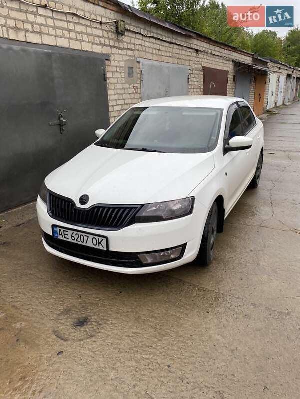 Лифтбек Skoda Rapid 2013 в Кривом Роге