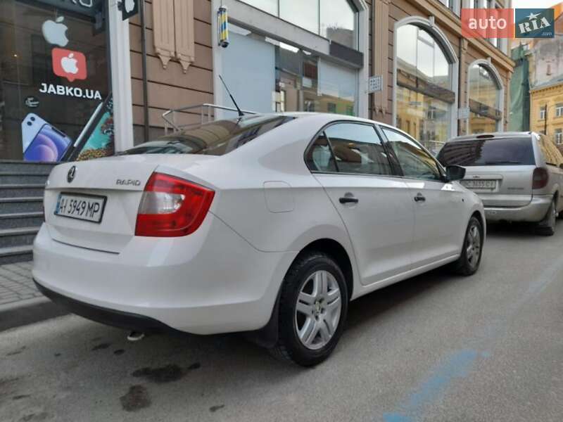 Ліфтбек Skoda Rapid 2014 в Києві фото 4 Ліфтбек Skoda Rapid 2014 в Києві