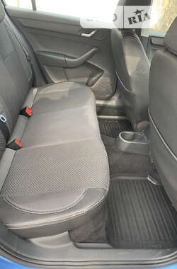 Лифтбек Skoda Rapid 2013 в 