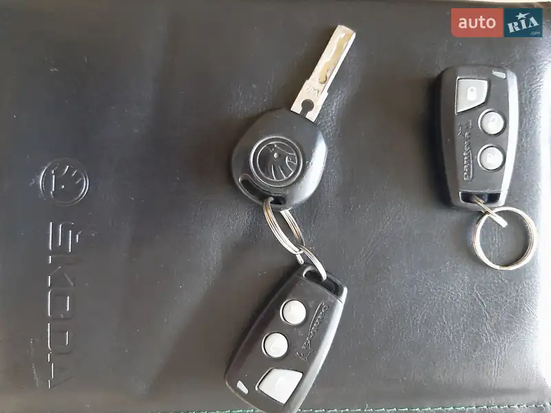 Ліфтбек Skoda Rapid 2014 в Києві документ 3 фото Ліфтбек Skoda Rapid 2014 в Києві документ