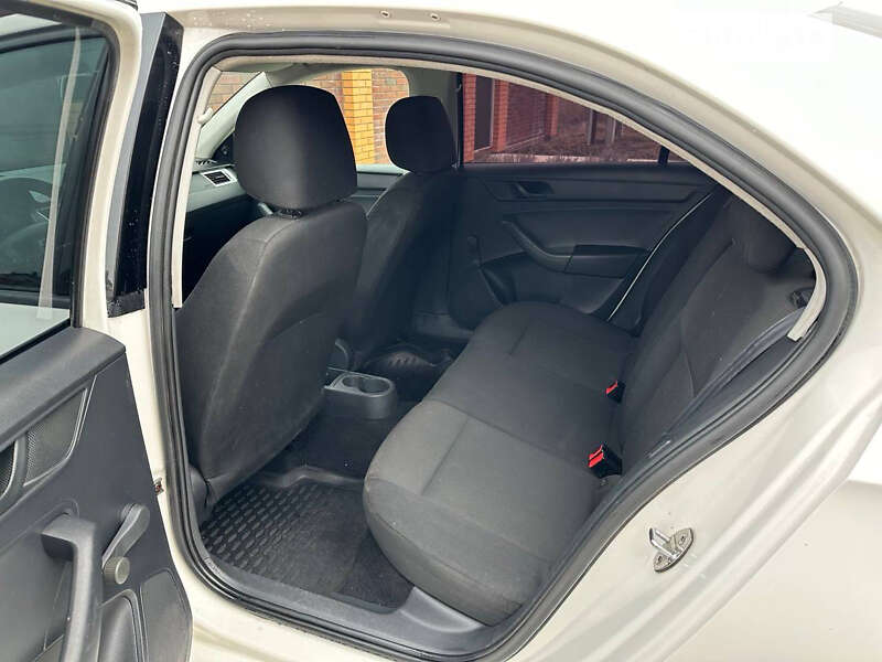 Лифтбек Skoda Rapid 2015 в Сумах фото 9 Лифтбек Skoda Rapid 2015 в Сумах