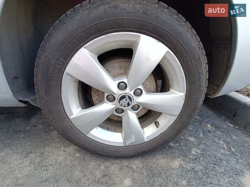 Ліфтбек Skoda Rapid 2013 в Дніпрі