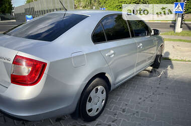 Лифтбек Skoda Rapid 2013 в Обухове