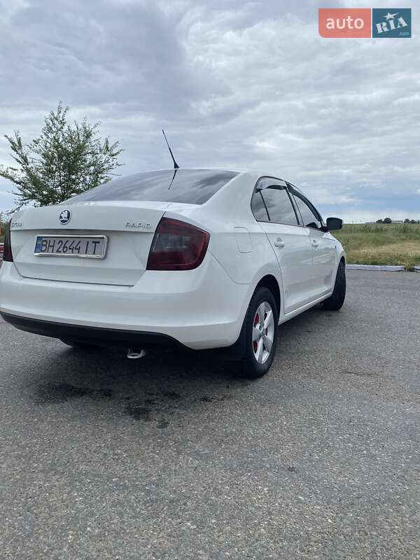 Ліфтбек Skoda Rapid 2013 в Татарбунарах