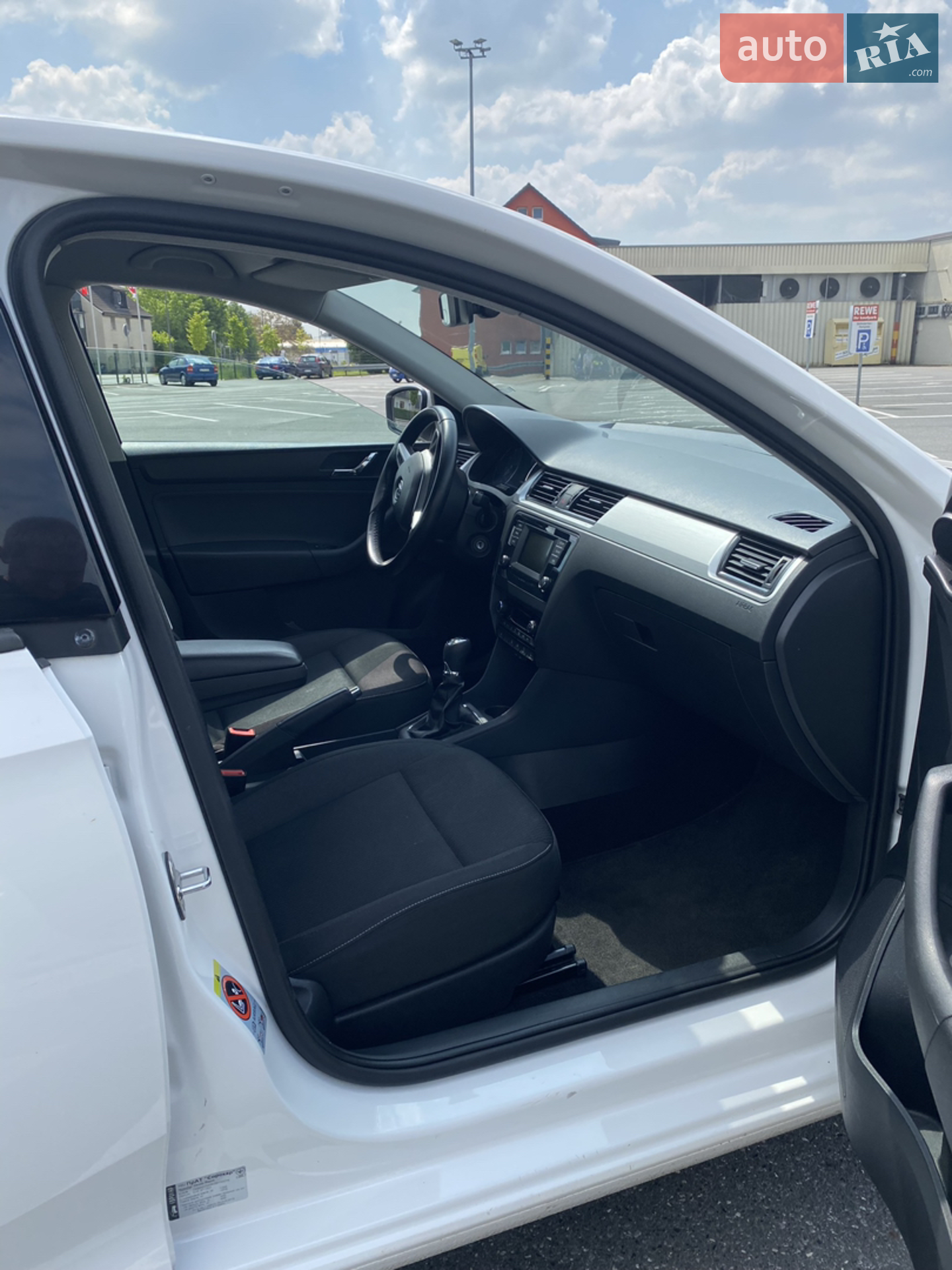 2015 Skoda Rapid - мініатюра 10