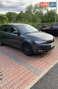 Хетчбек Skoda Rapid 2015 в 