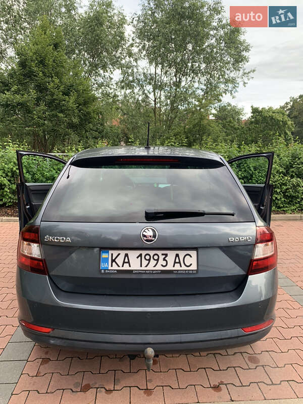Хэтчбек Skoda Rapid 2015 в Дрогобыче