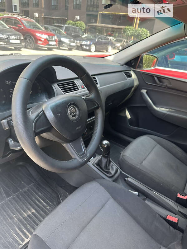 Лифтбек Skoda Rapid 2014 в Киеве