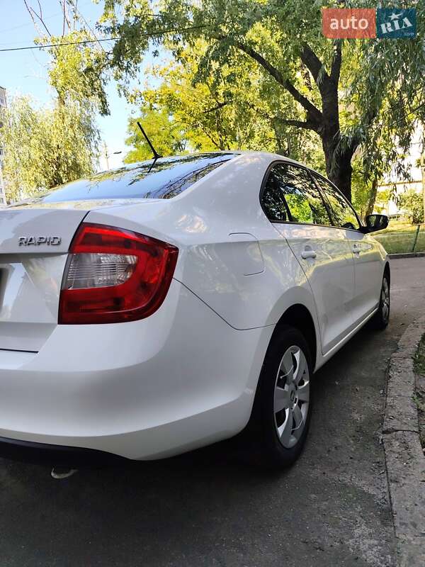 Лифтбек Skoda Rapid 2017 в Киеве фото 3 Лифтбек Skoda Rapid 2017 в Киеве