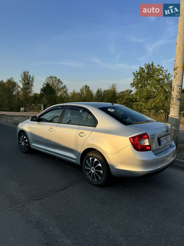 Лифтбек Skoda Rapid 2015 в 