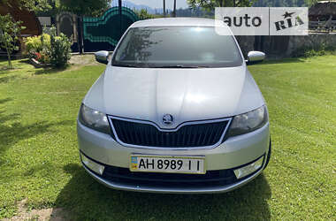 Лифтбек Skoda Rapid 2013 в Ясиноватой