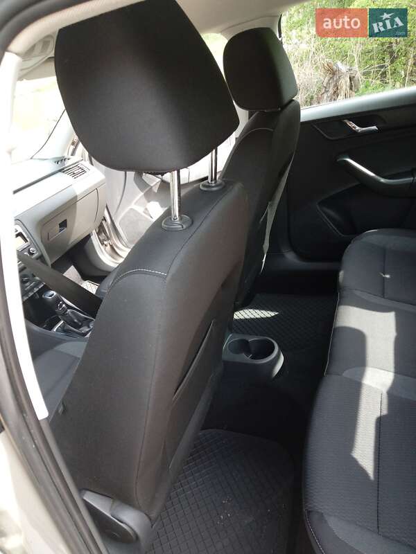 Лифтбек Skoda Rapid 2014 в Житомире