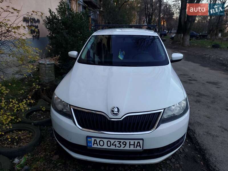 Хетчбек Skoda Rapid 2016 в Ужгороді