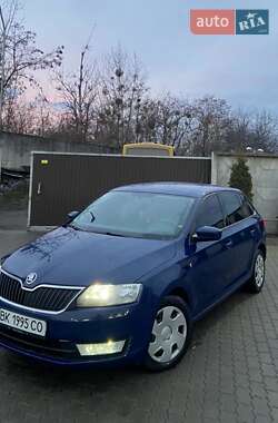 Хетчбек Skoda Rapid 2014 в Сарнах