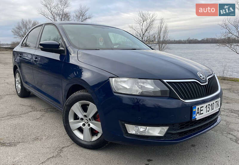 Хэтчбек Skoda Rapid 2015 в Днепре