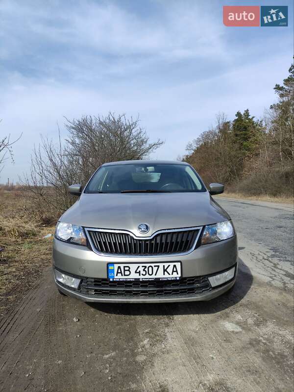 Skoda Rapid 2012