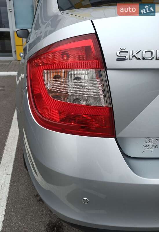Лифтбек Skoda Rapid 2013 в Киеве