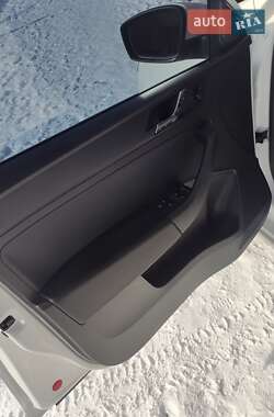Лифтбек Skoda Rapid 2013 в 