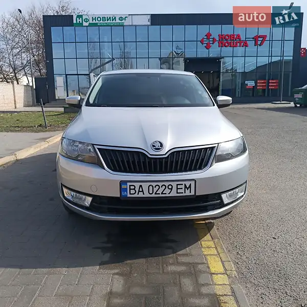 Хэтчбек Skoda Rapid 2016 в 