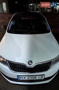 Лифтбек Skoda Rapid 2013 в Староконстантинове