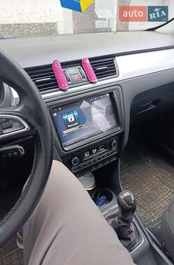 Лифтбек Skoda Rapid 2013 в 