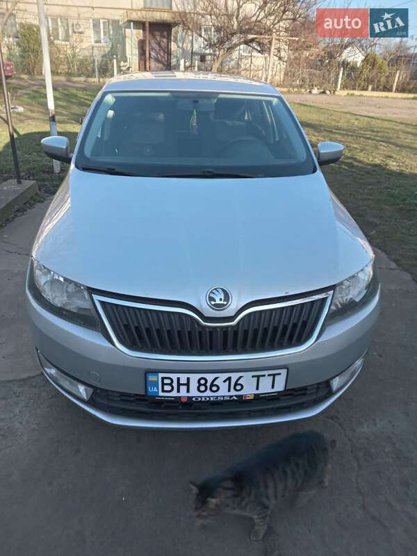 Хэтчбек Skoda Rapid 2013 в 