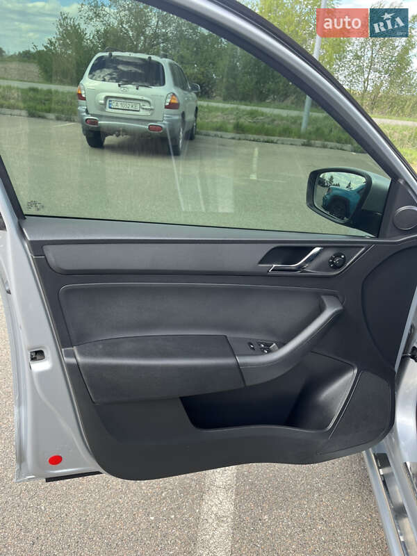 Ліфтбек Skoda Rapid 2013 в Києві