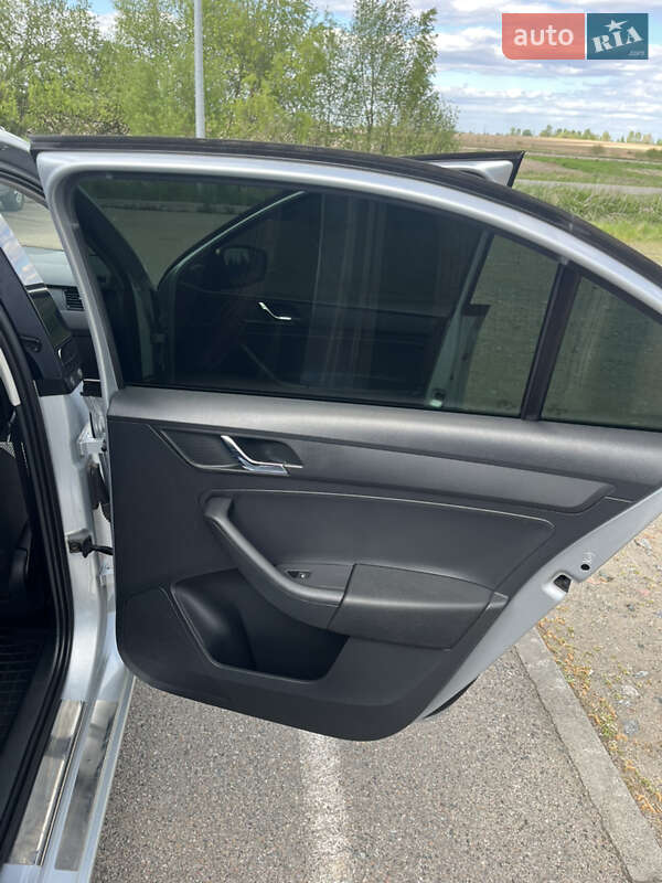 Ліфтбек Skoda Rapid 2013 в Києві