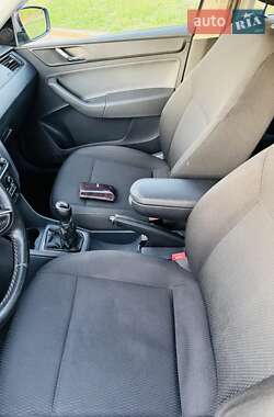 Лифтбек Skoda Rapid 2013 в 