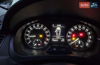 Лифтбек Skoda Rapid 2012 в 
