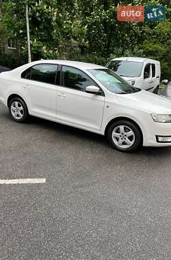 Лифтбек Skoda Rapid 2013 в Киеве