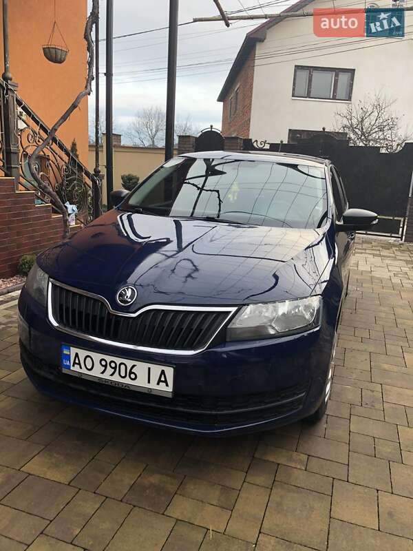 Хэтчбек Skoda Rapid 2016 в 