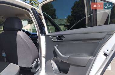 Ліфтбек Skoda Rapid 2015 в 