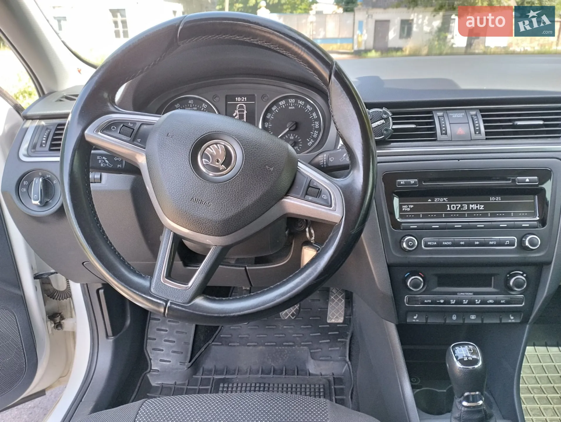2015 Skoda Rapid - мініатюра 27